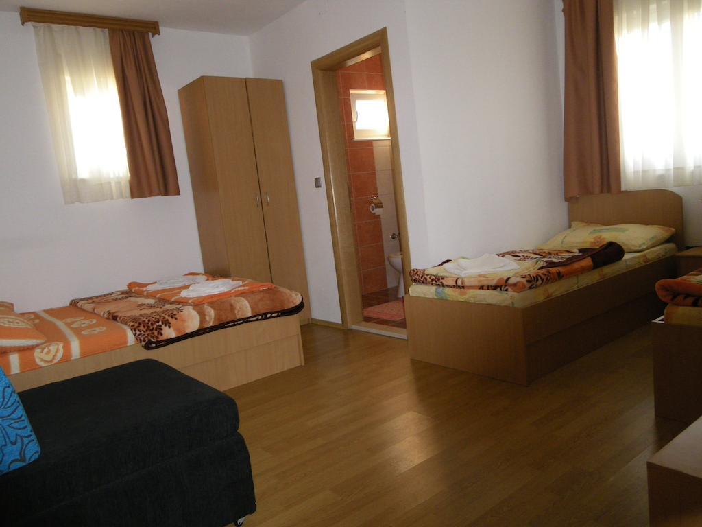 Hotel Quo Vadis Меджугорье Номер фото