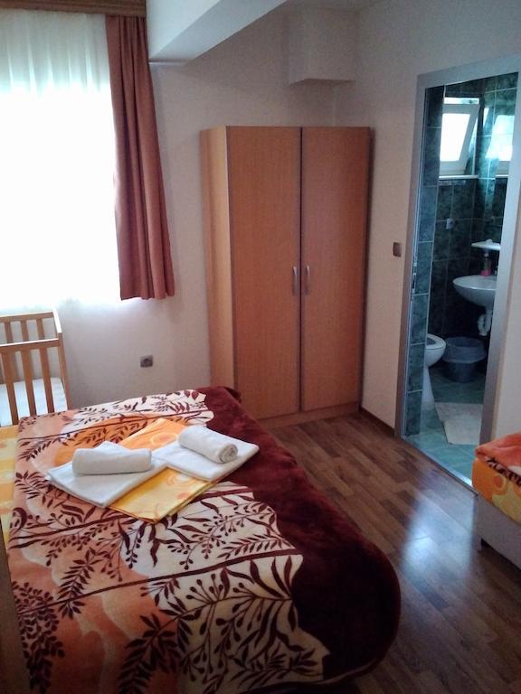 Hotel Quo Vadis Меджугорье Номер фото