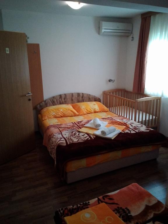 Hotel Quo Vadis Меджугорье Номер фото