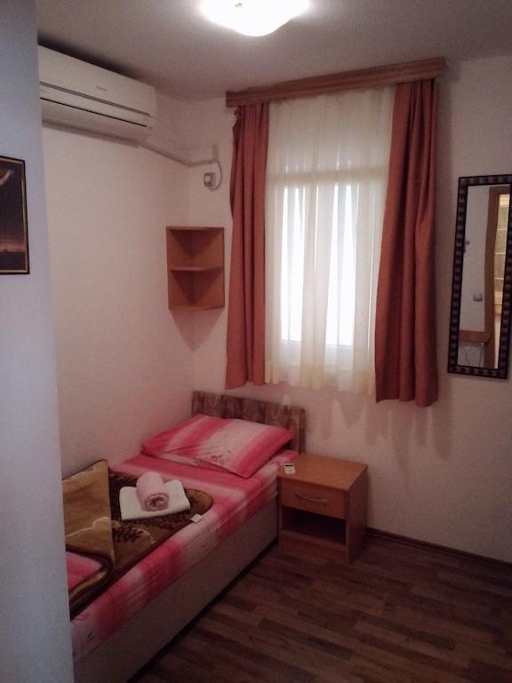Hotel Quo Vadis Меджугорье Экстерьер фото